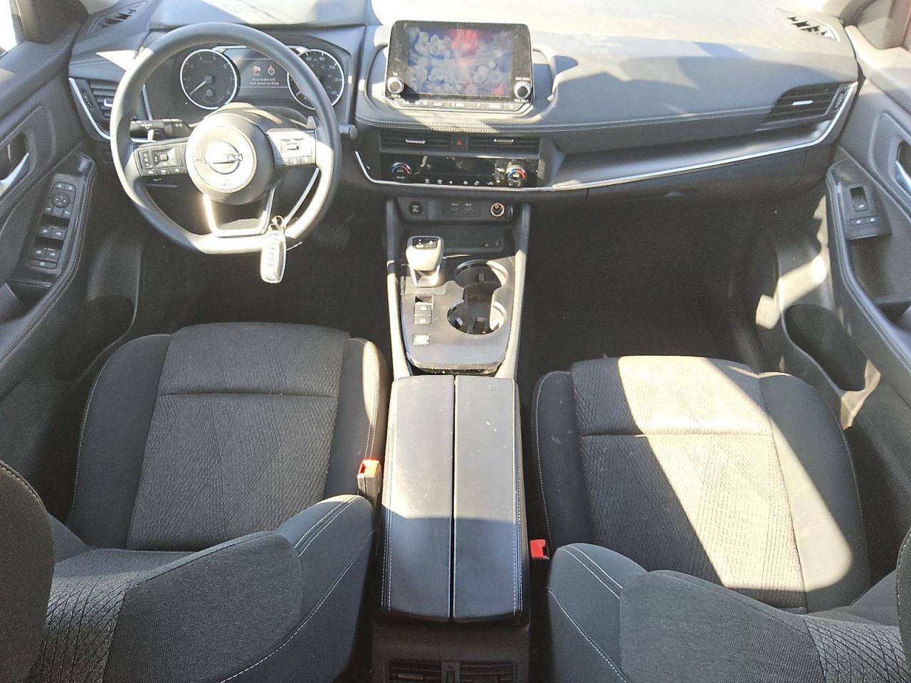 2024 Nissan Rogue - Image 8