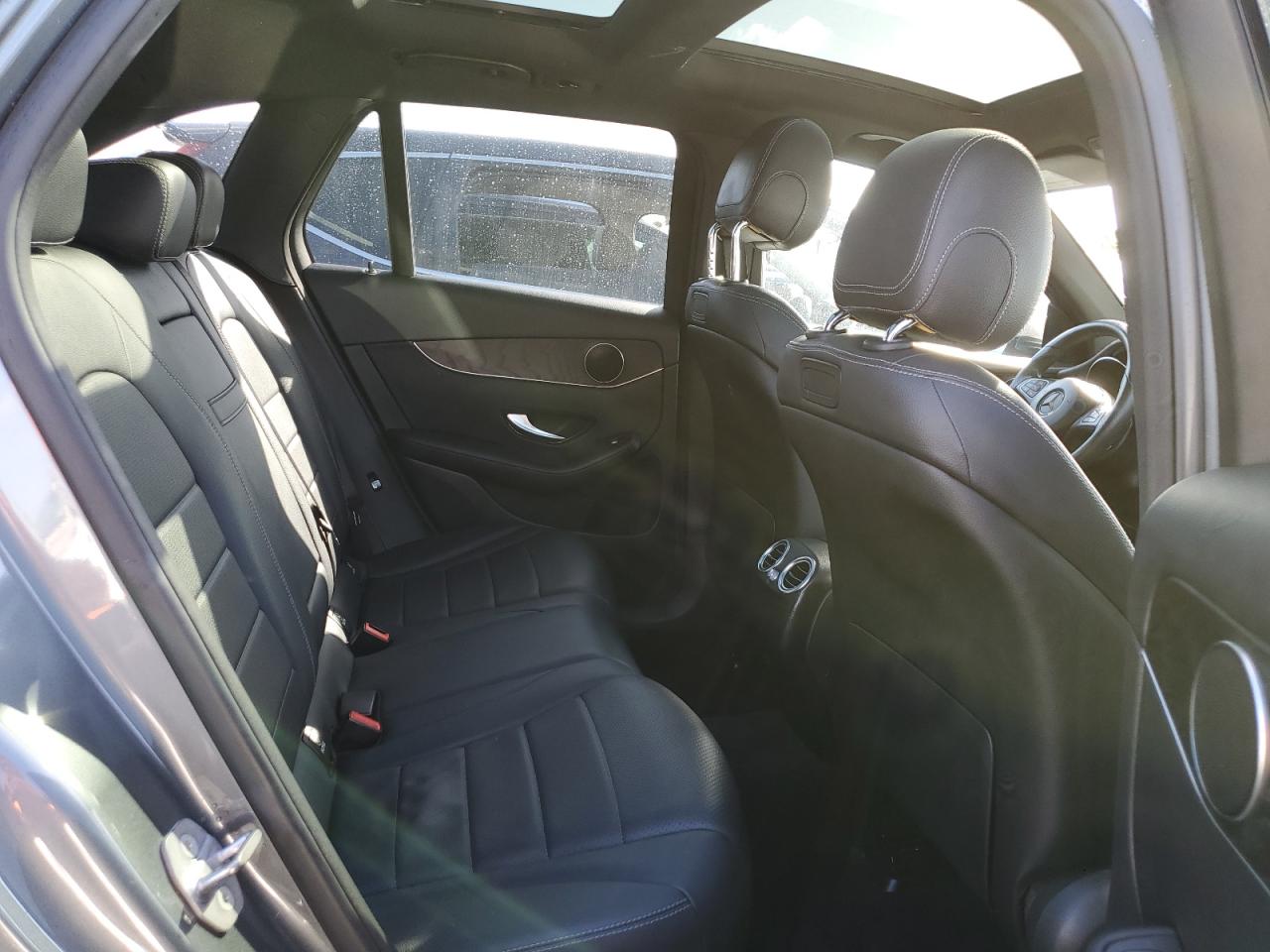 2018 Mercedes-Benz GLC - Image 11