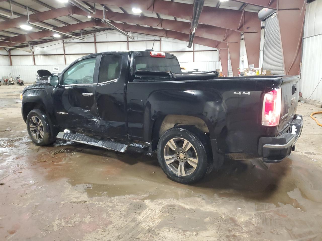 2015 GMC Canyon - Image 2