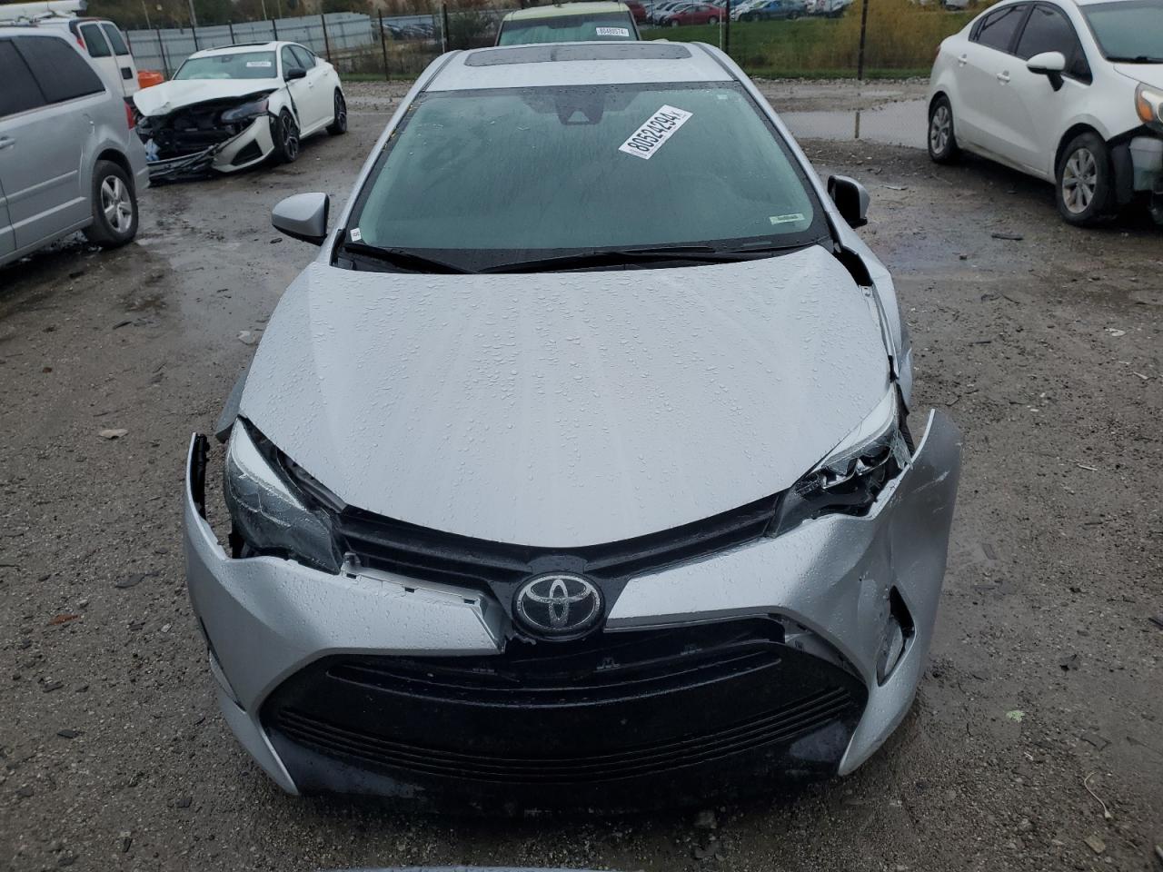 VIN 2T1BURHE5JC007759 2018 TOYOTA COROLLA no.5