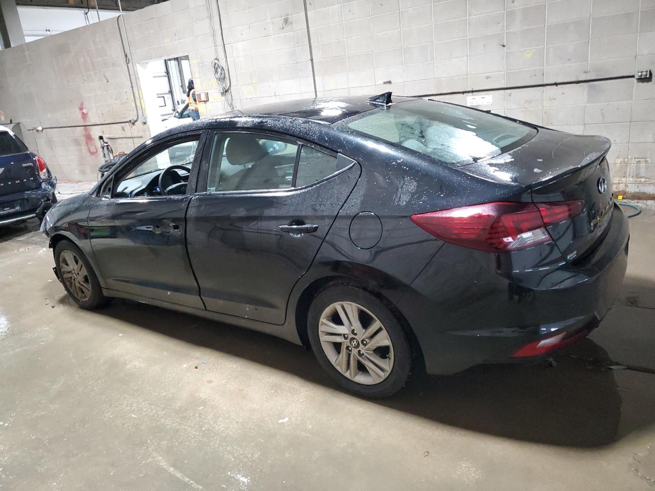 2019 Hyundai Elantra - Image 2