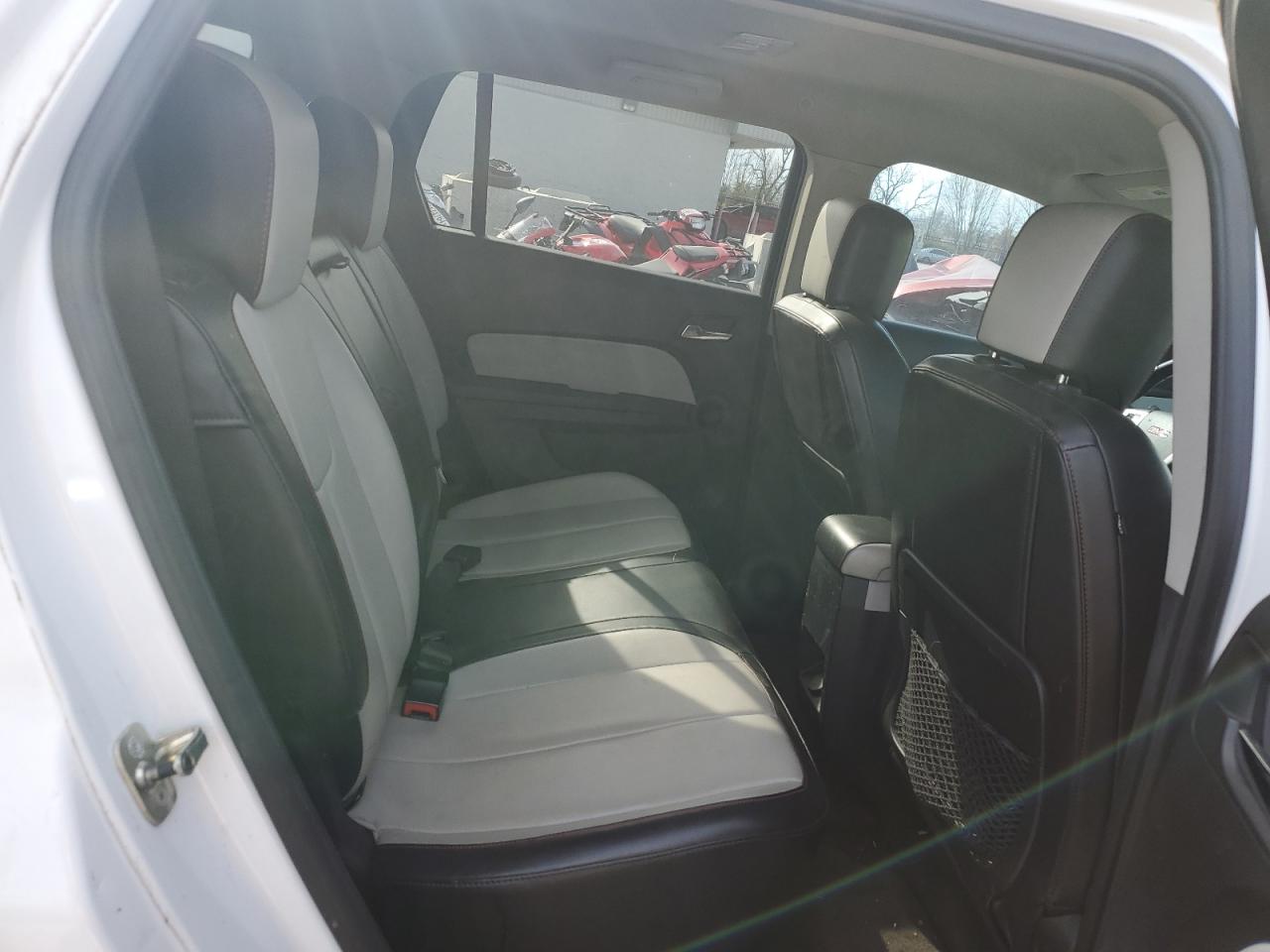 2011 GMC Terrain - Image 11