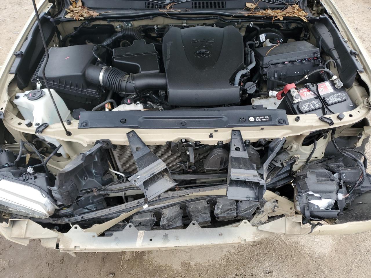 2018 Toyota Tacoma - Image 12