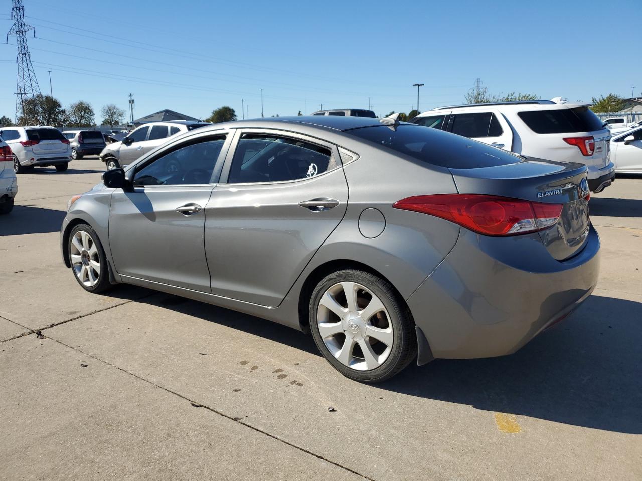 2013 Hyundai Elantra - Image 2