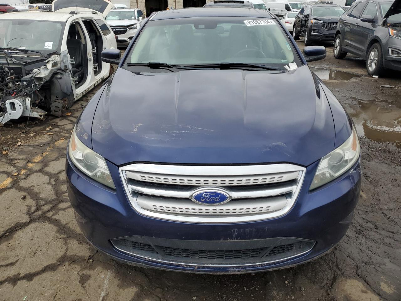 2011 Ford Taurus - Image 5
