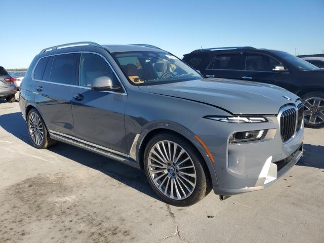  BMW X7 2025 Серый