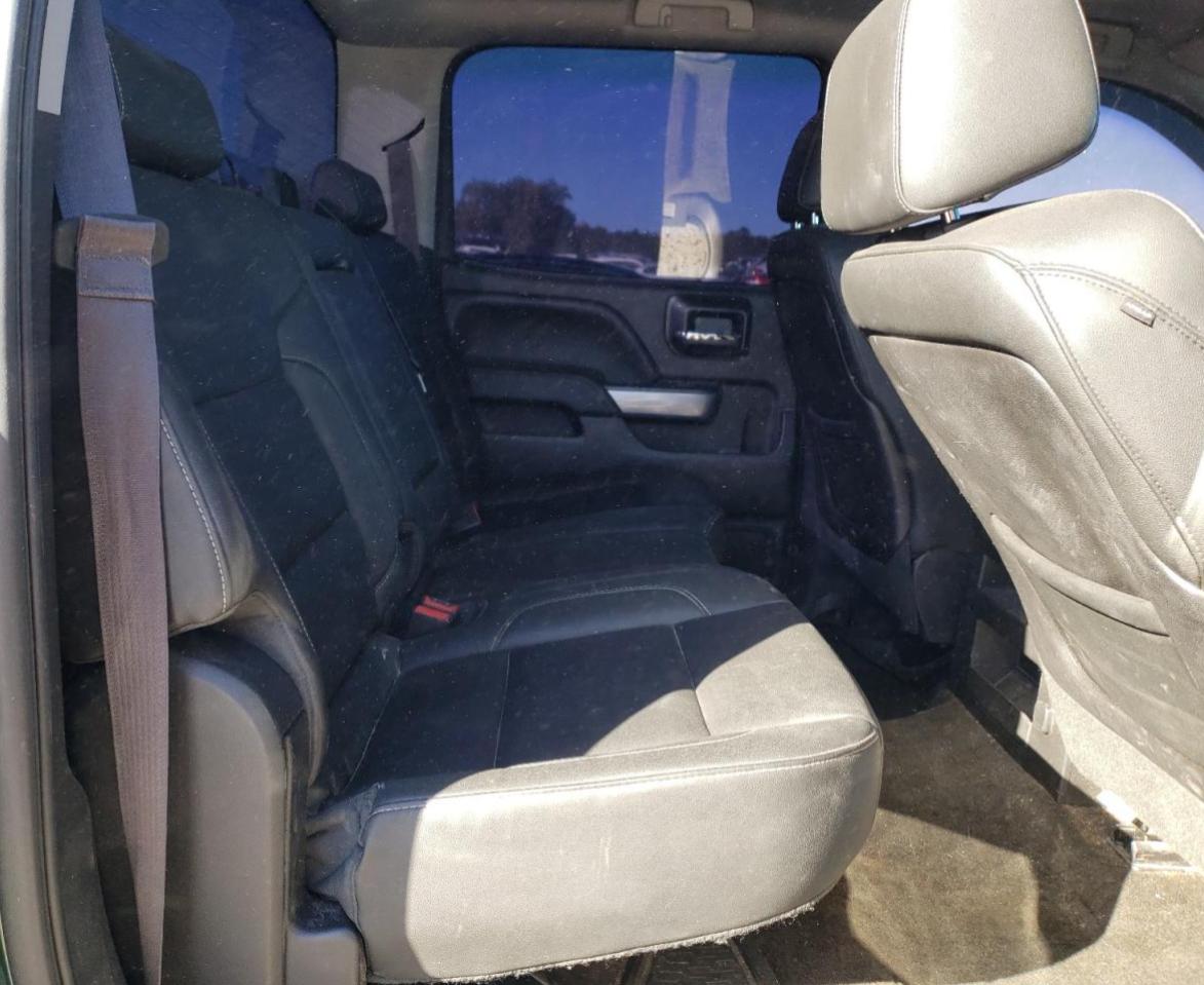 2014 Chevrolet Silverado - Image 10