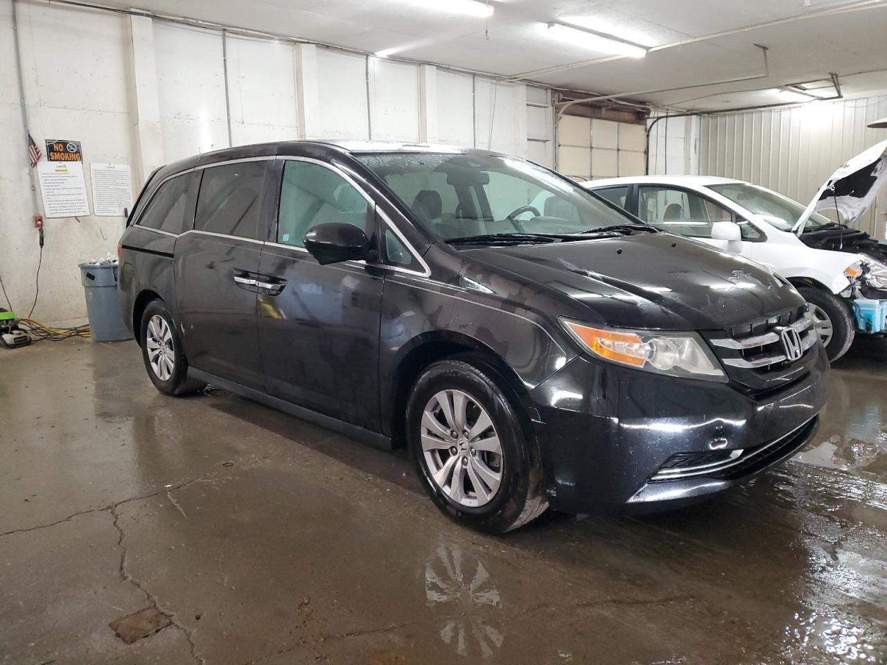 2015 Honda Odyssey - Image 4