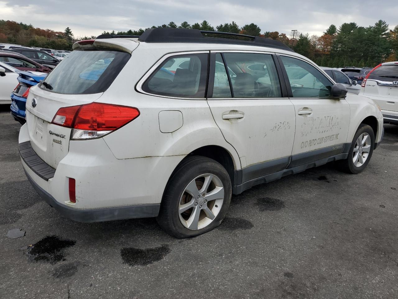 2014 Subaru Outback - Image 3