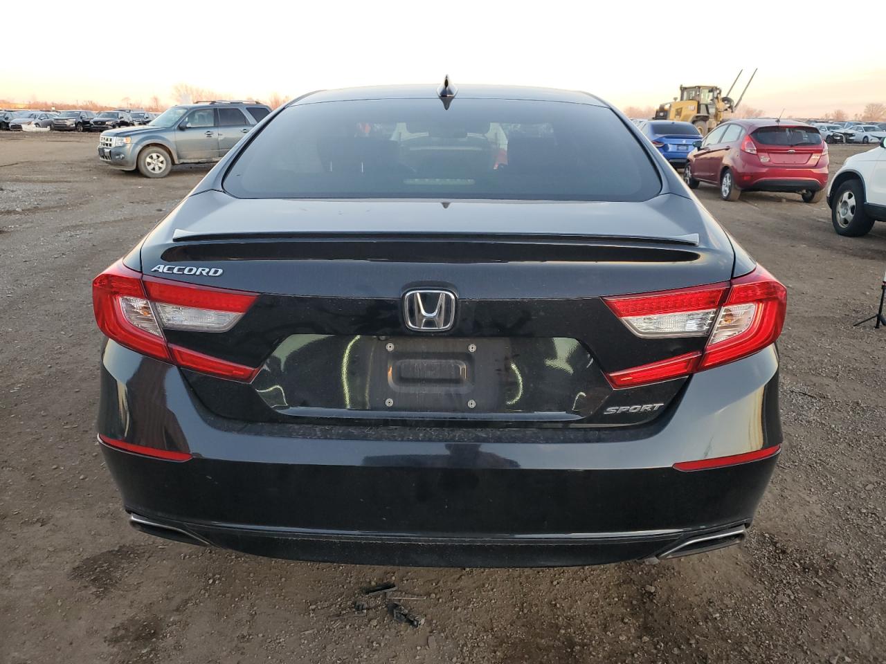 VIN 1HGCV1F31JA117699 2018 HONDA ACCORD no.6