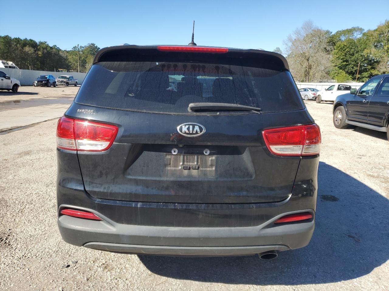2017 Kia Sorento - Image 6