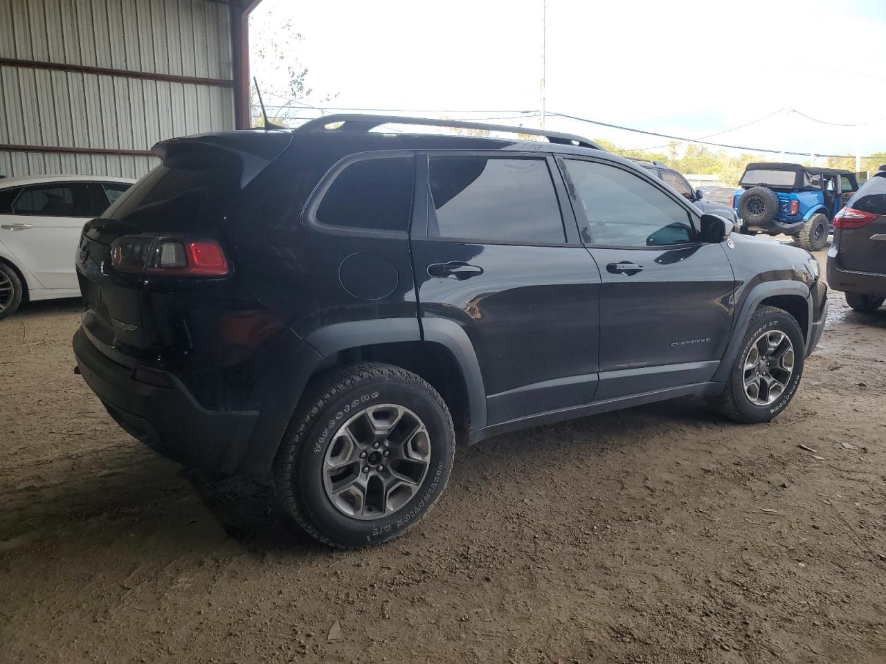 2019 Jeep Cherokee - Image 3