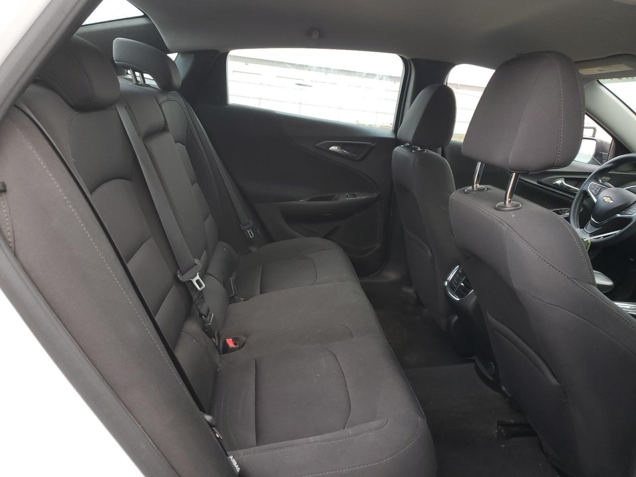 2018 Chevrolet Malibu - Image 10