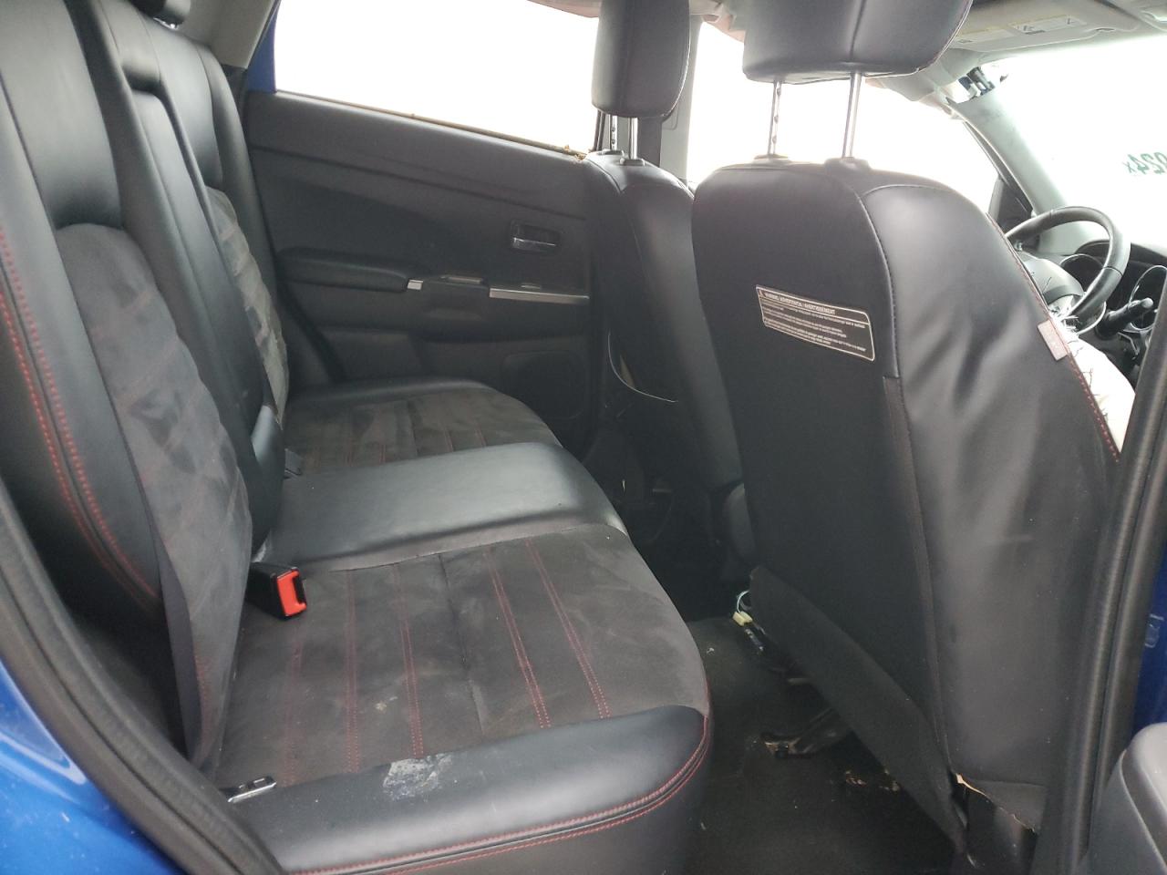 2018 Mitsubishi Outlander - Image 10