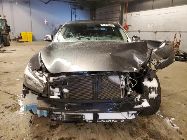 Sedans INFINITI Q70 2015 Szary