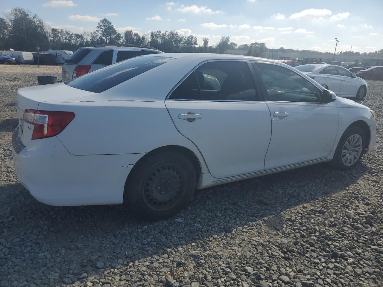 2014 Toyota Camry - Image 3