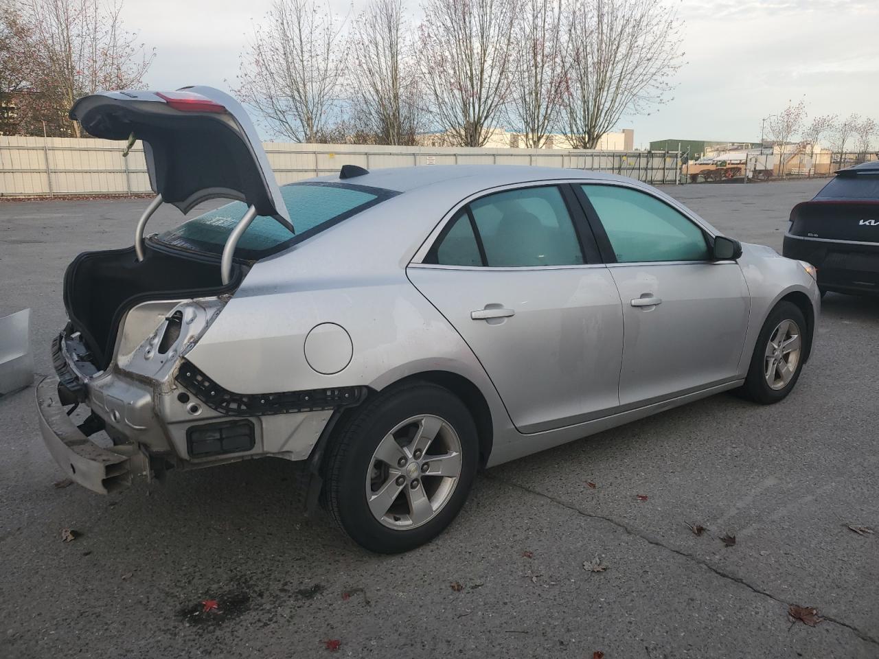 VIN 1G11B5SA2DF142816 2013 CHEVROLET MALIBU no.3