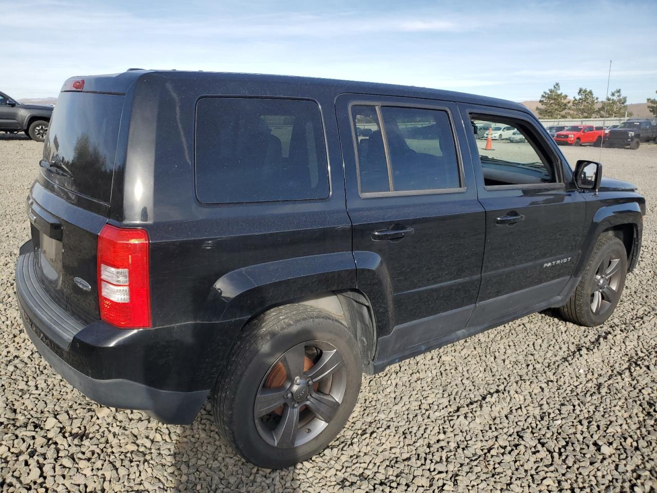 VIN 1C4NJPFA9FD377696 2015 JEEP PATRIOT no.3