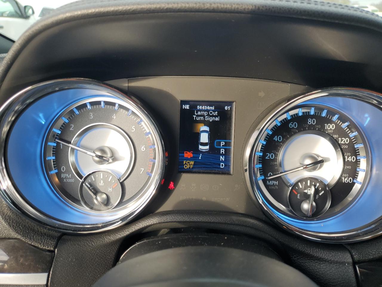 2012 Chrysler 300 - Image 9