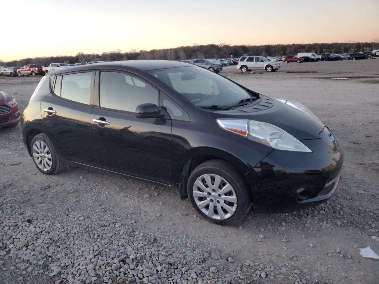 2015 Nissan Leaf - Image 4