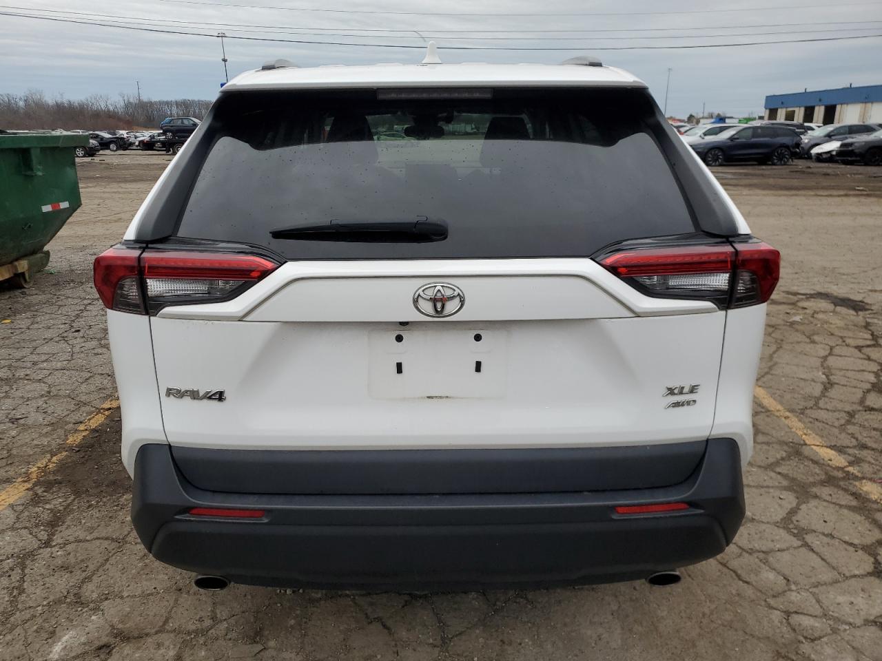 2020 Toyota Rav4 Xle VIN: 2T3P1RFV9LC112526 Lot: 81699634