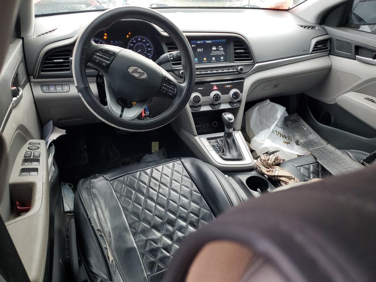 2019 Hyundai Elantra - Image 8
