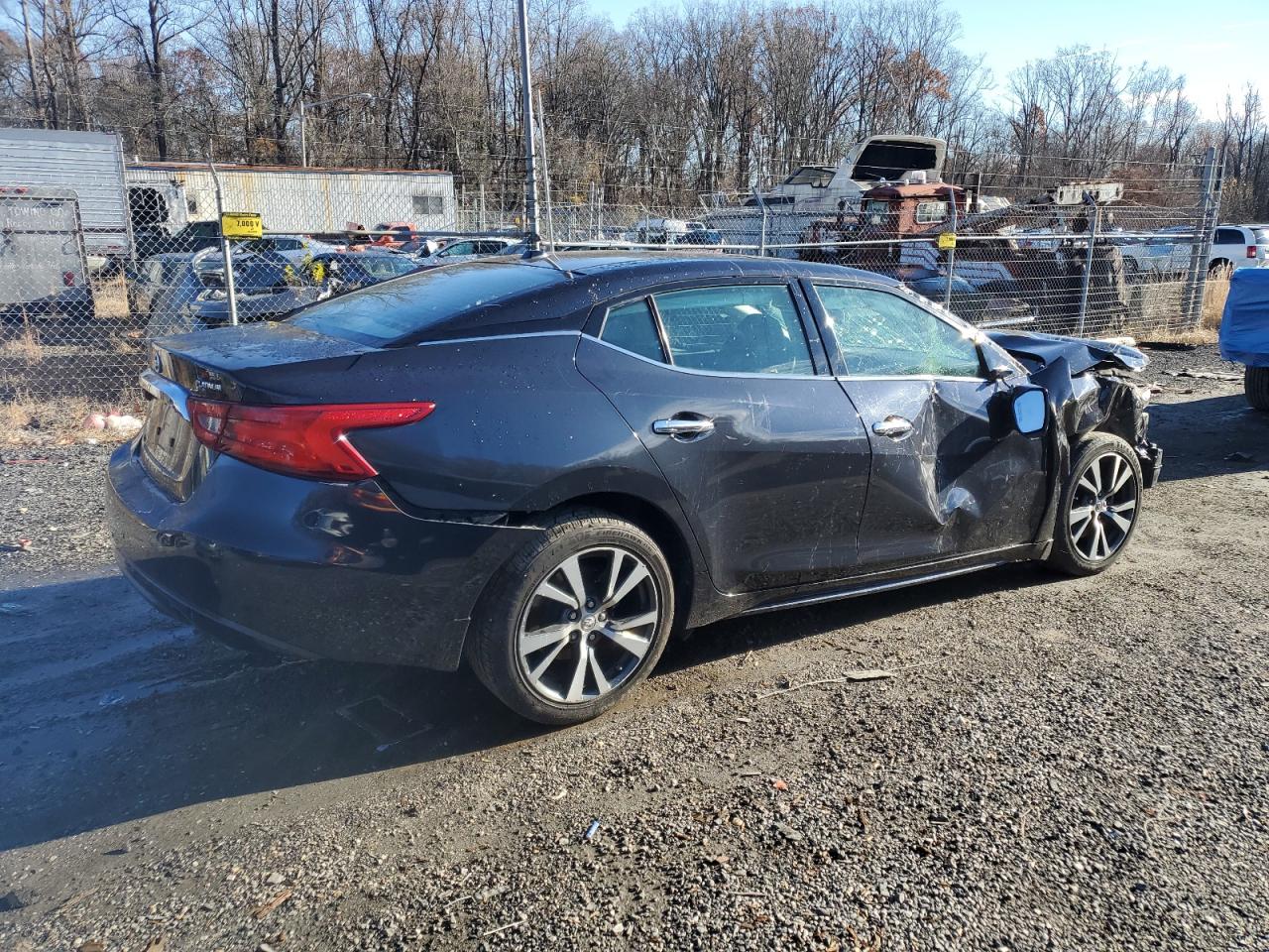 2017 Nissan Maxima - Image 3