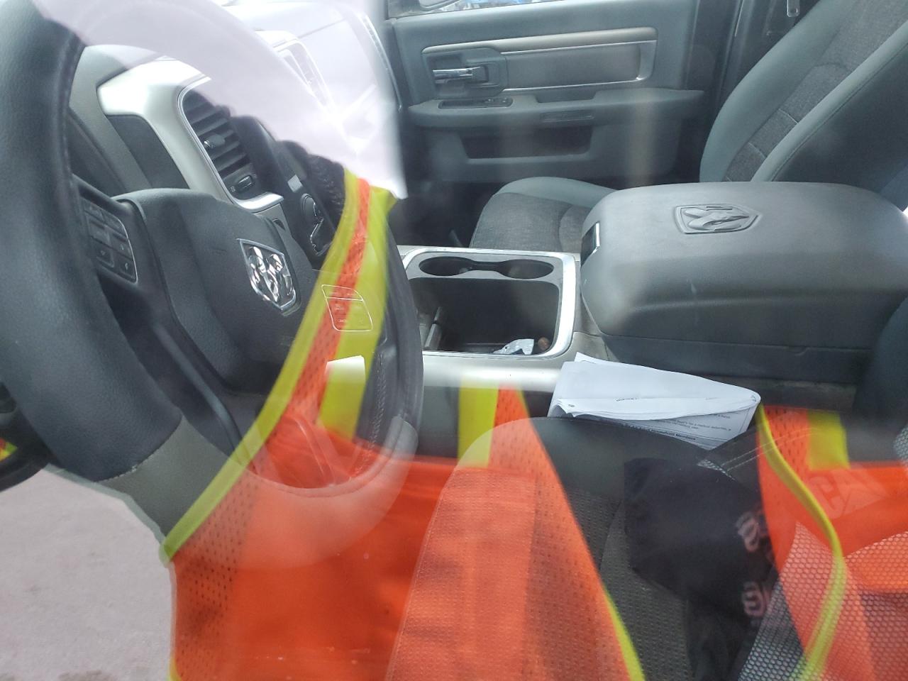2016 RAM 1500 - Image 7