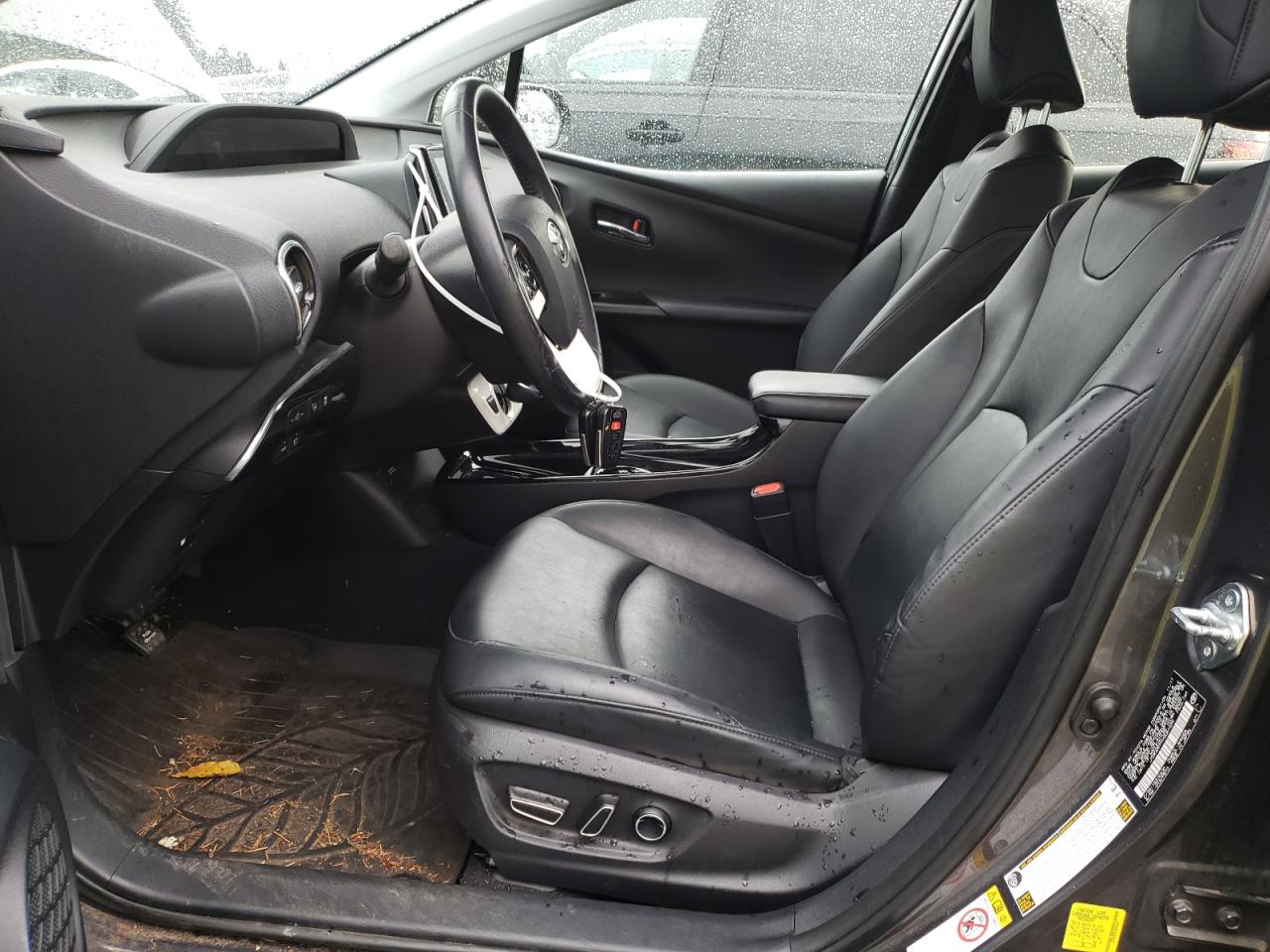 2017 Toyota Prius - Image 7