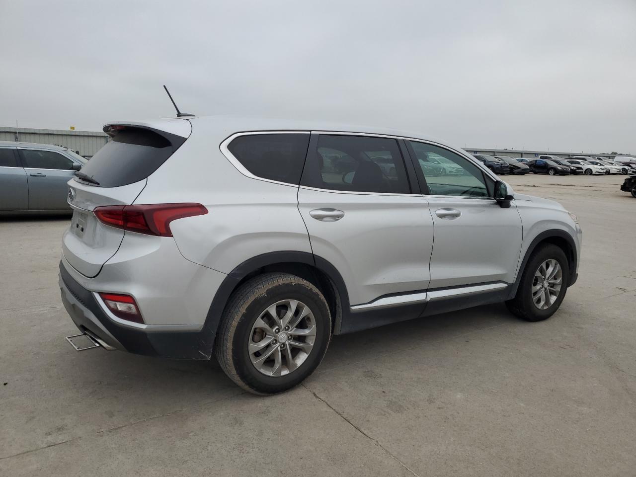 VIN 5NMS23AD8KH109573 2019 HYUNDAI SANTA FE no.3