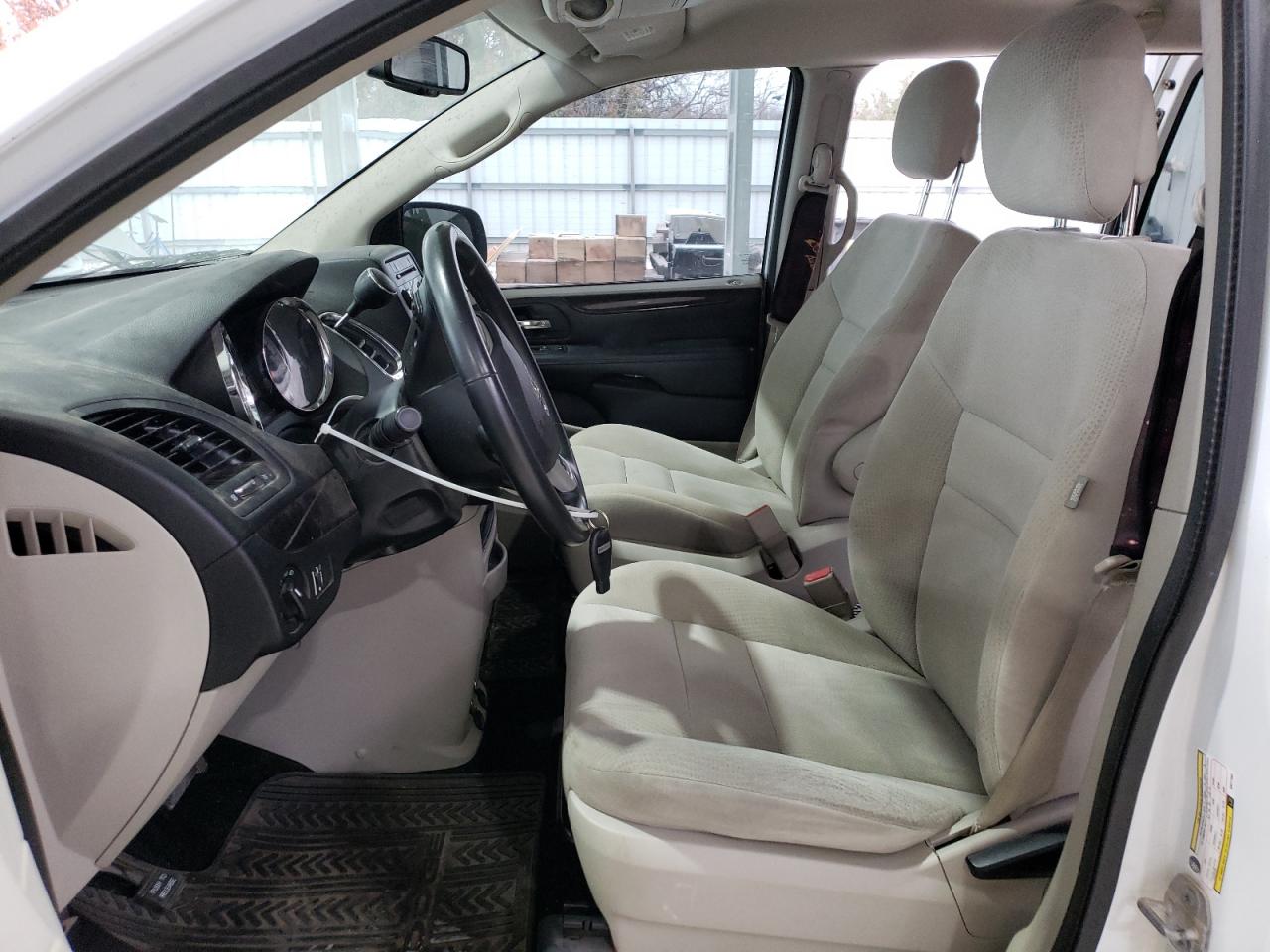 2016 Dodge Caravan - Image 7