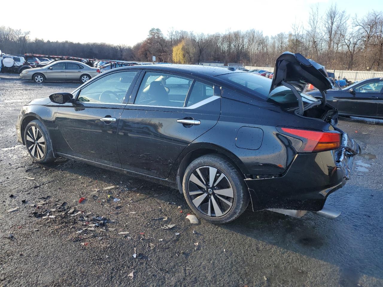 2019 Nissan Altima - Image 2
