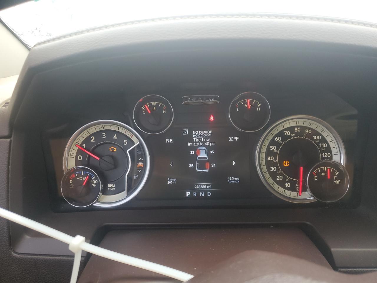 2016 RAM 1500 - Image 9