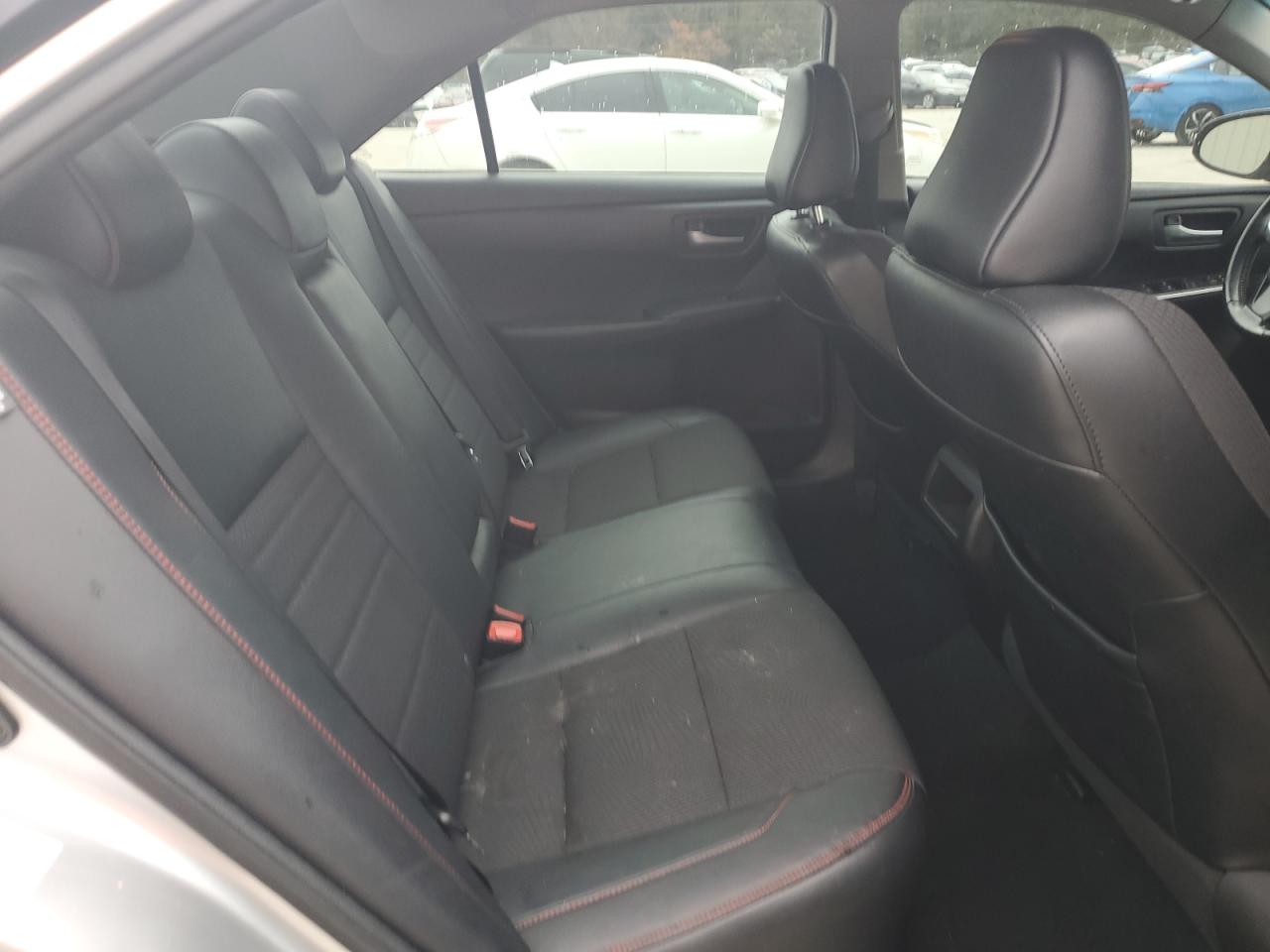 2016 Toyota Camry - Image 11