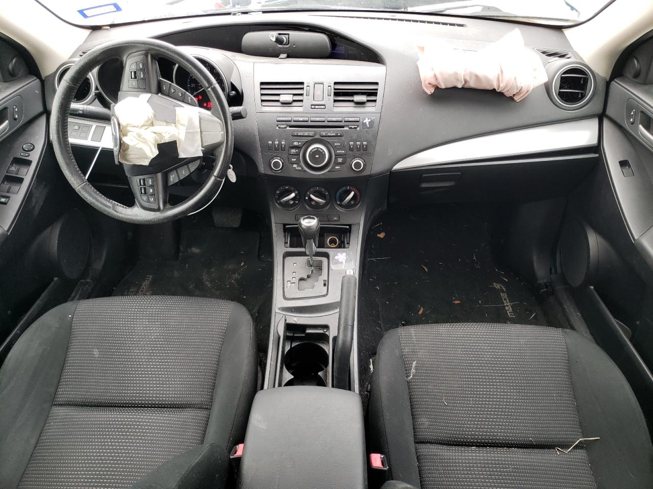 2012 Mazda 3 - Image 8