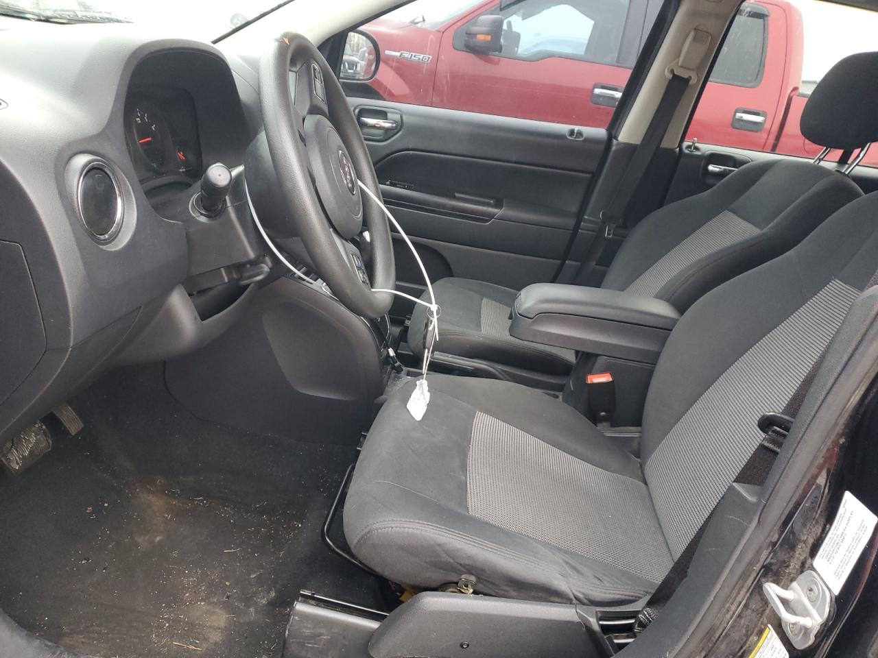 2011 Jeep Compass - Image 7