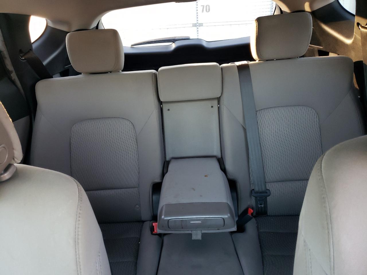 2018 Hyundai Santa Fe - Image 10