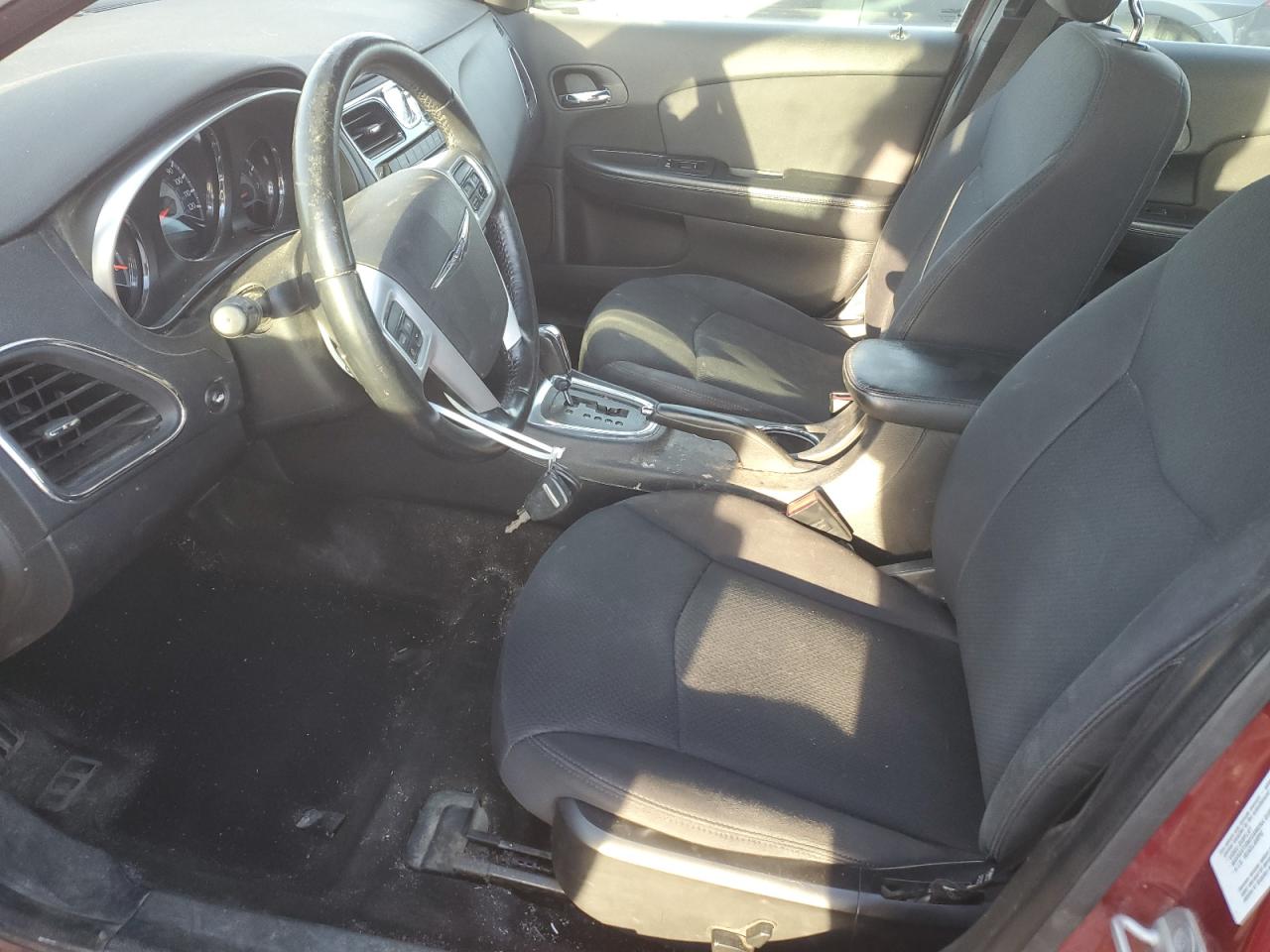 2013 Chrysler 200 - Image 7