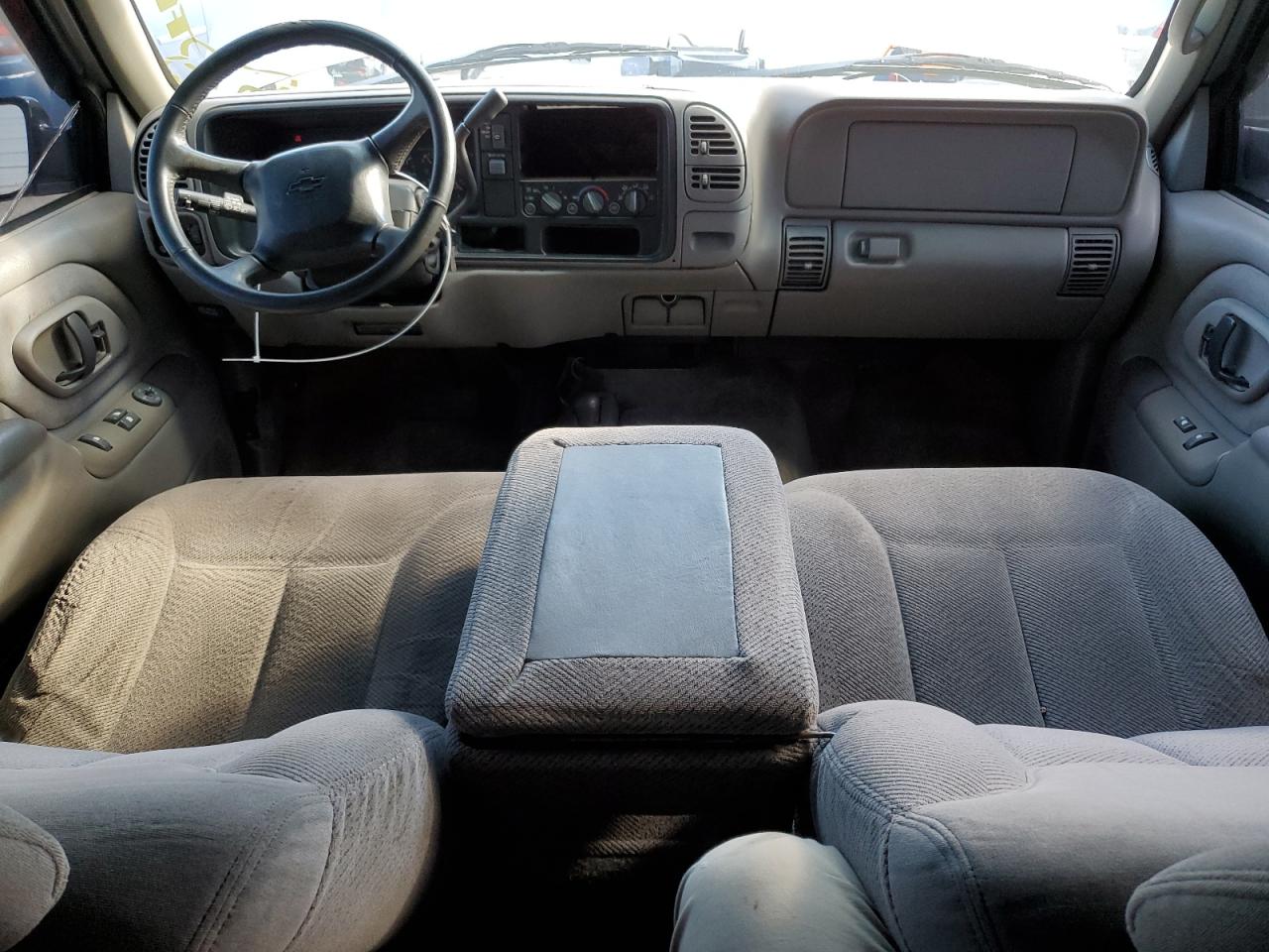 1999 Chevrolet Tahoe - Image 8