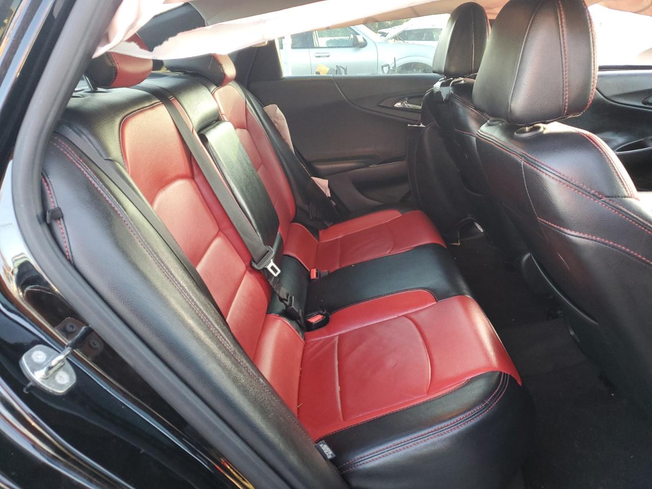 2018 Chevrolet Malibu - Image 10
