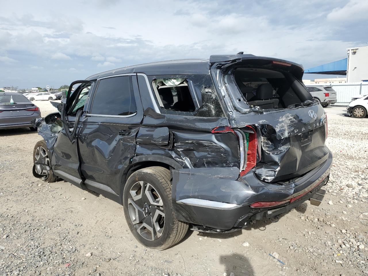 2024 Hyundai Palisade - Image 2