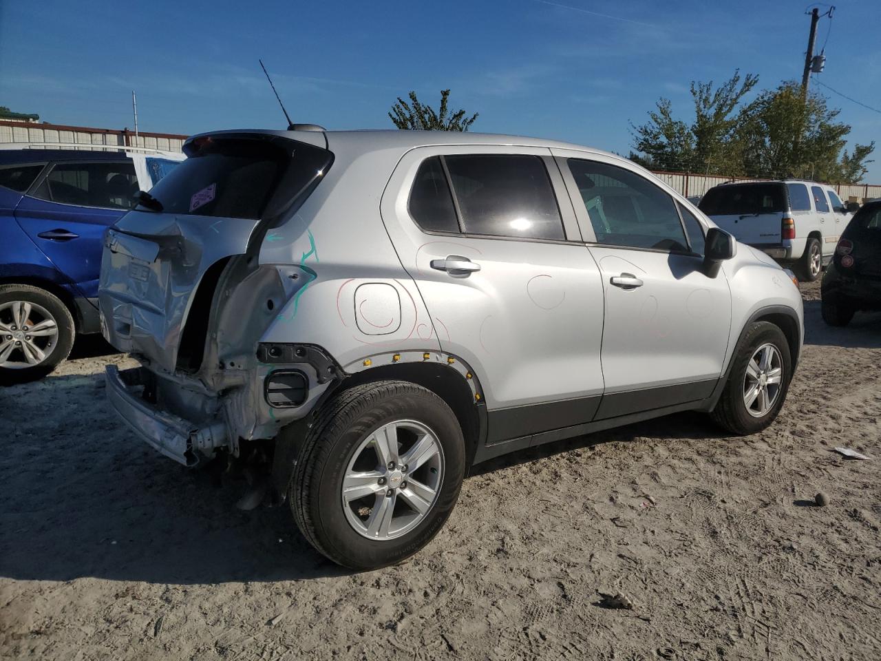 2022 Chevrolet Trax - Image 3