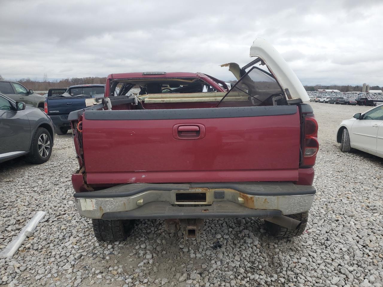 2004 GMC Sierra K2500 Heavy Duty VIN: 1GTHK23U74F205356 Lot: 79202374