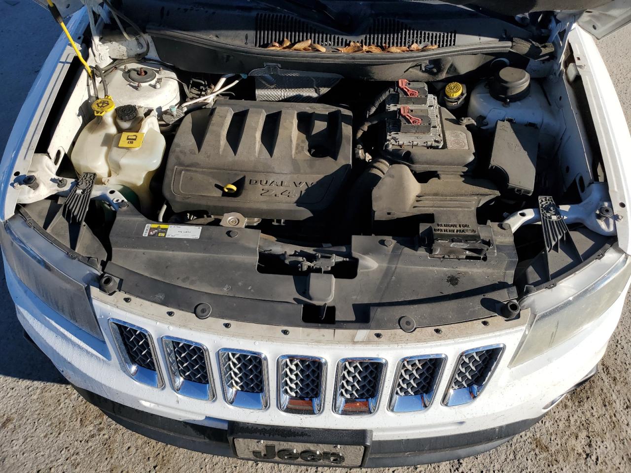 2014 Jeep Compass - Image 13