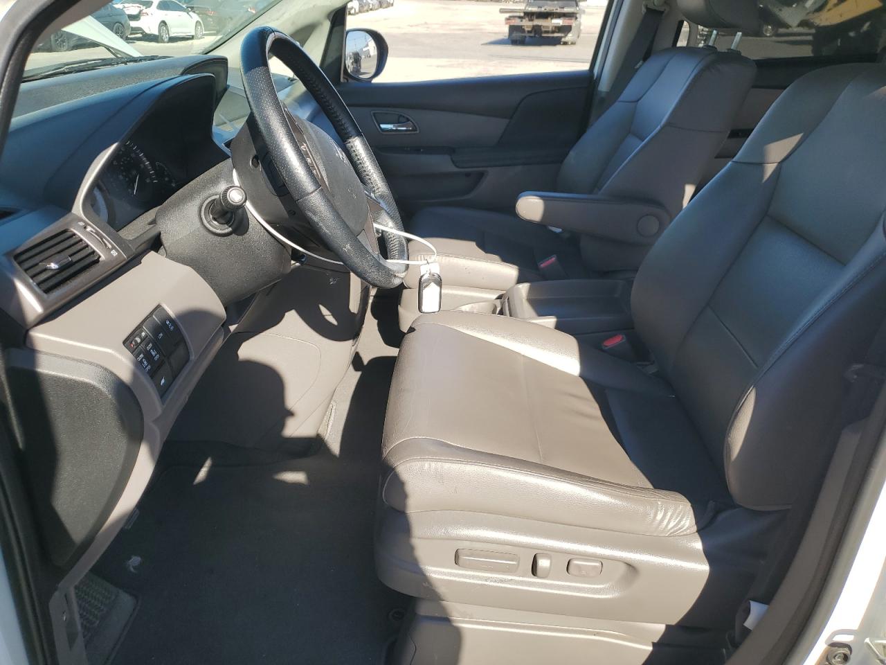2015 Honda Odyssey - Image 7