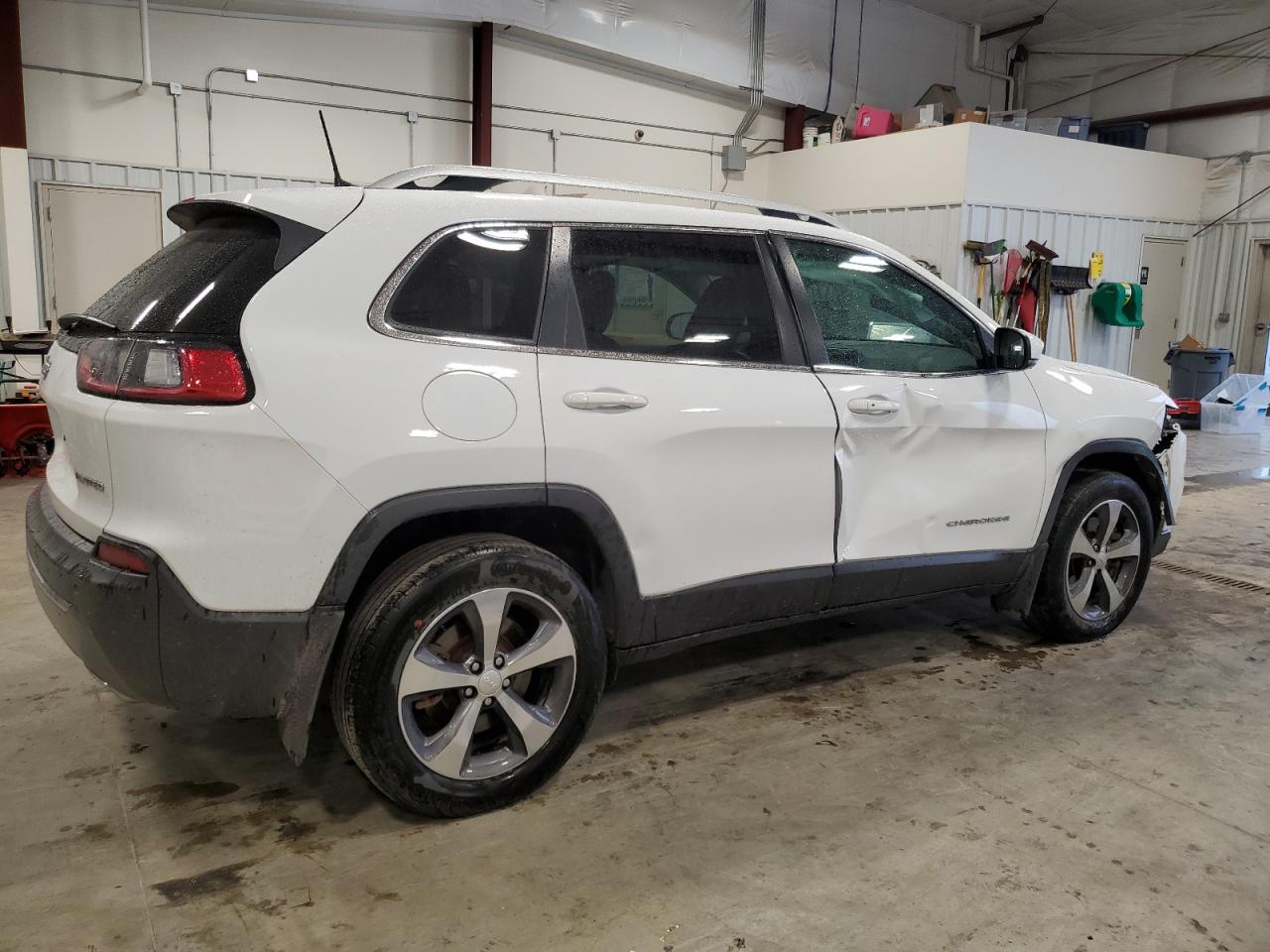 2019 Jeep Grand Cherokee - Image 3