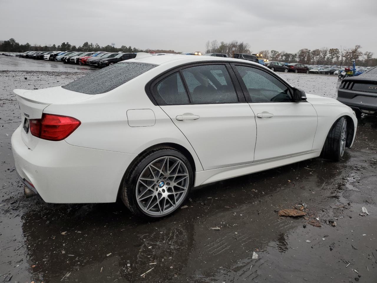 VIN WBA3A9C52DF476658 2013 BMW 3 SERIES no.3