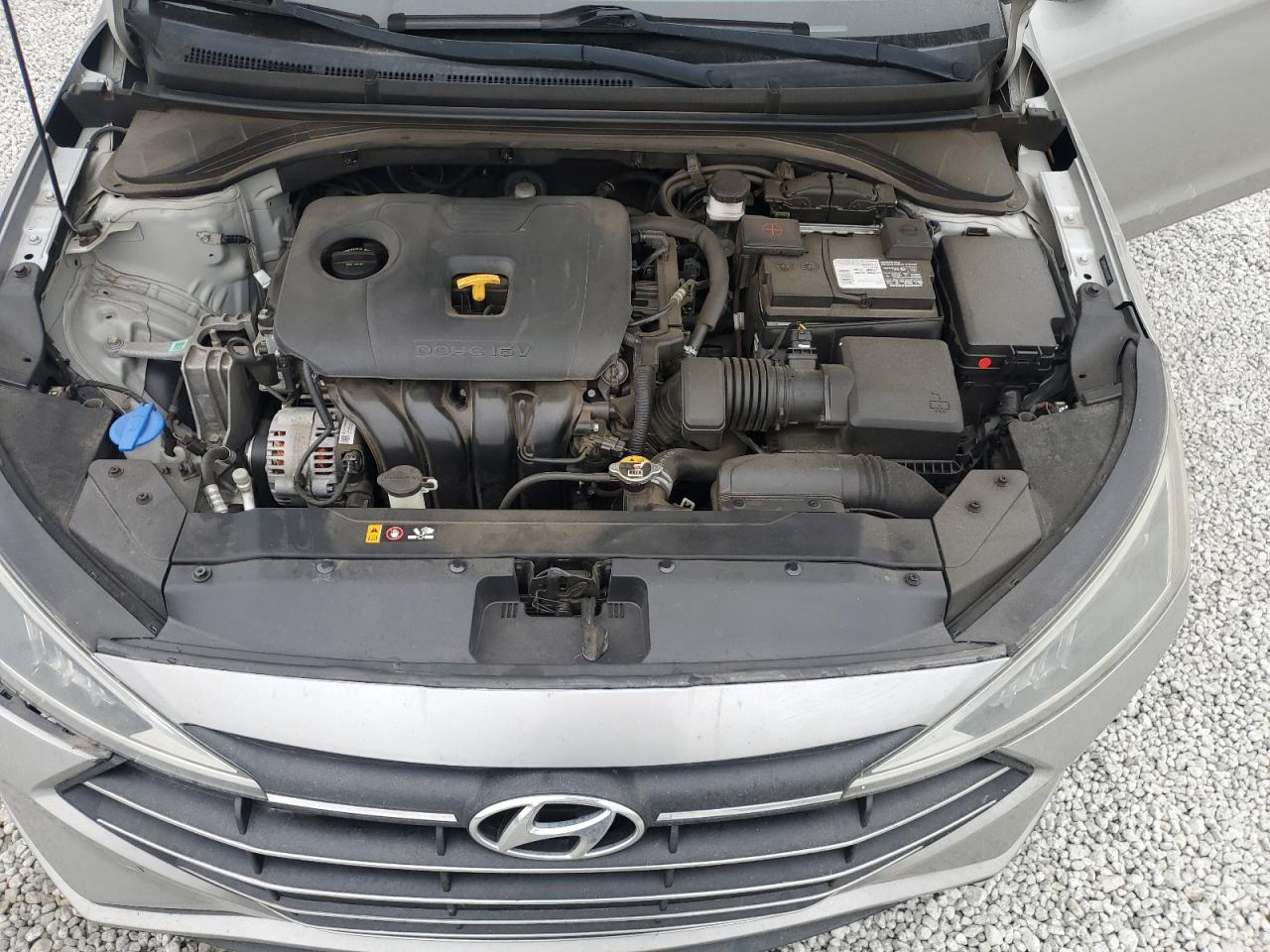 2020 Hyundai Elantra - Image 11