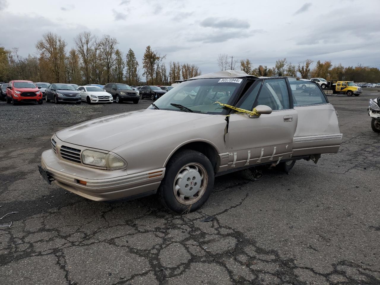 1995 Oldsmobile 88 Royale Ls за продажба в Portland, OR - Rear End