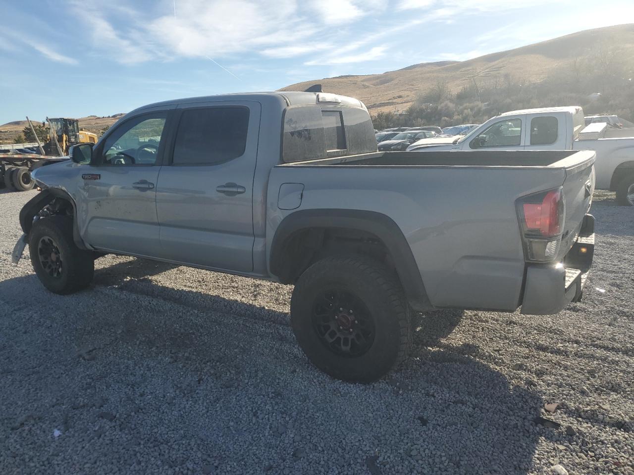 VIN 5TFCZ5AN6HX107602 2017 TOYOTA TACOMA no.2